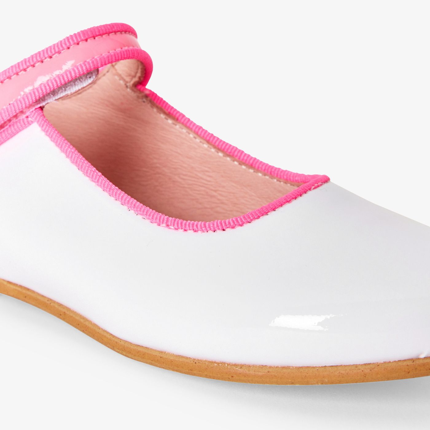 Mary Janes in Patent Leather Girl - White/Pink