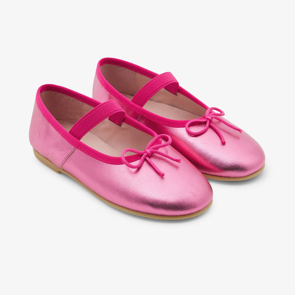 Girl ballerinas