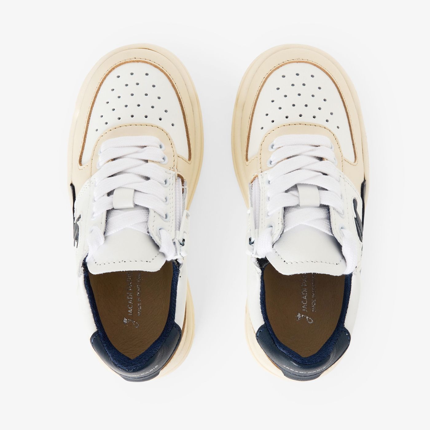 Sneakers in Leather Boy - White/Light Blue