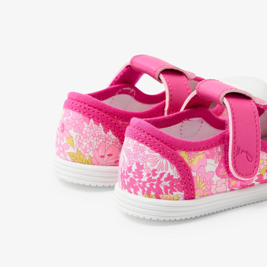 Baby girl canvas sandals