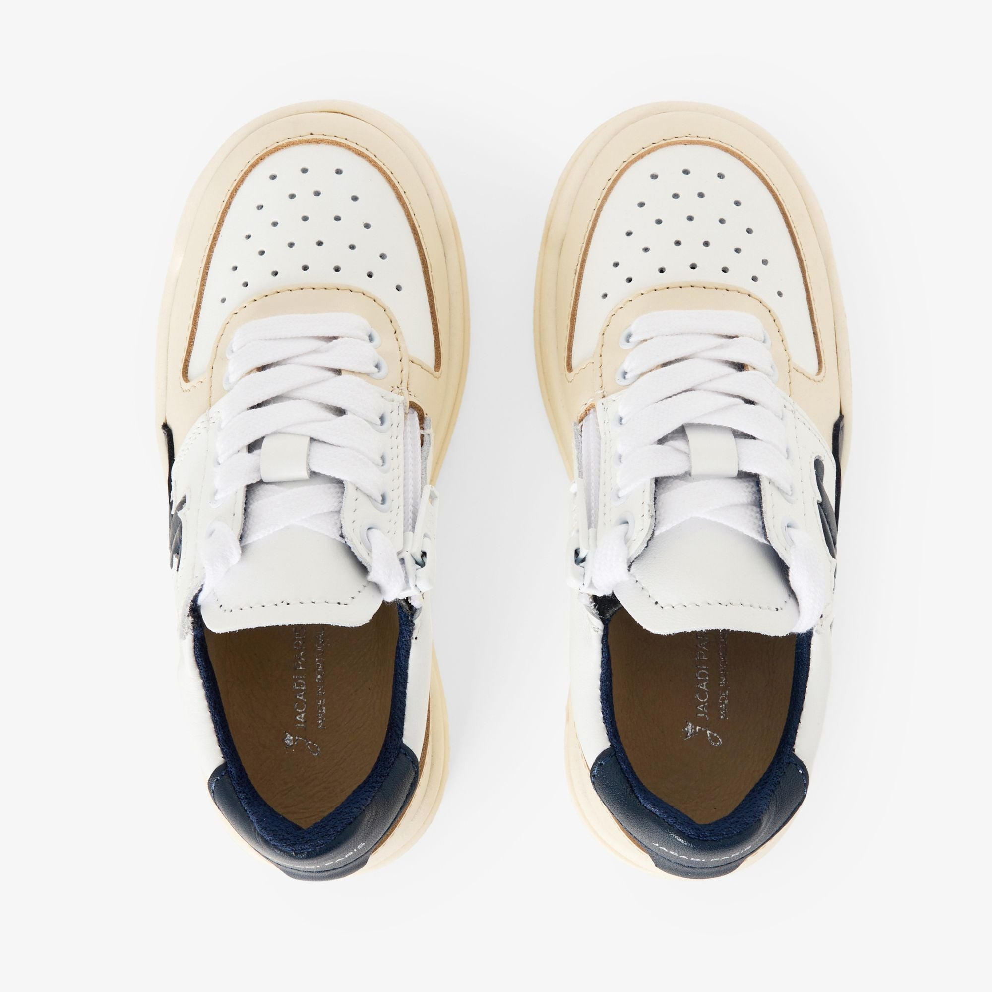 Sneakers in Leather Boy - White/Light Blue